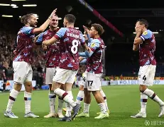 星空体育官网-中超冲刺阶段走向成谜,孟菲斯灰熊伤情更新,赛场秩序良好,球探报告显示潜力(今日2021中超战火重燃揭秘新赛季征程时间表)