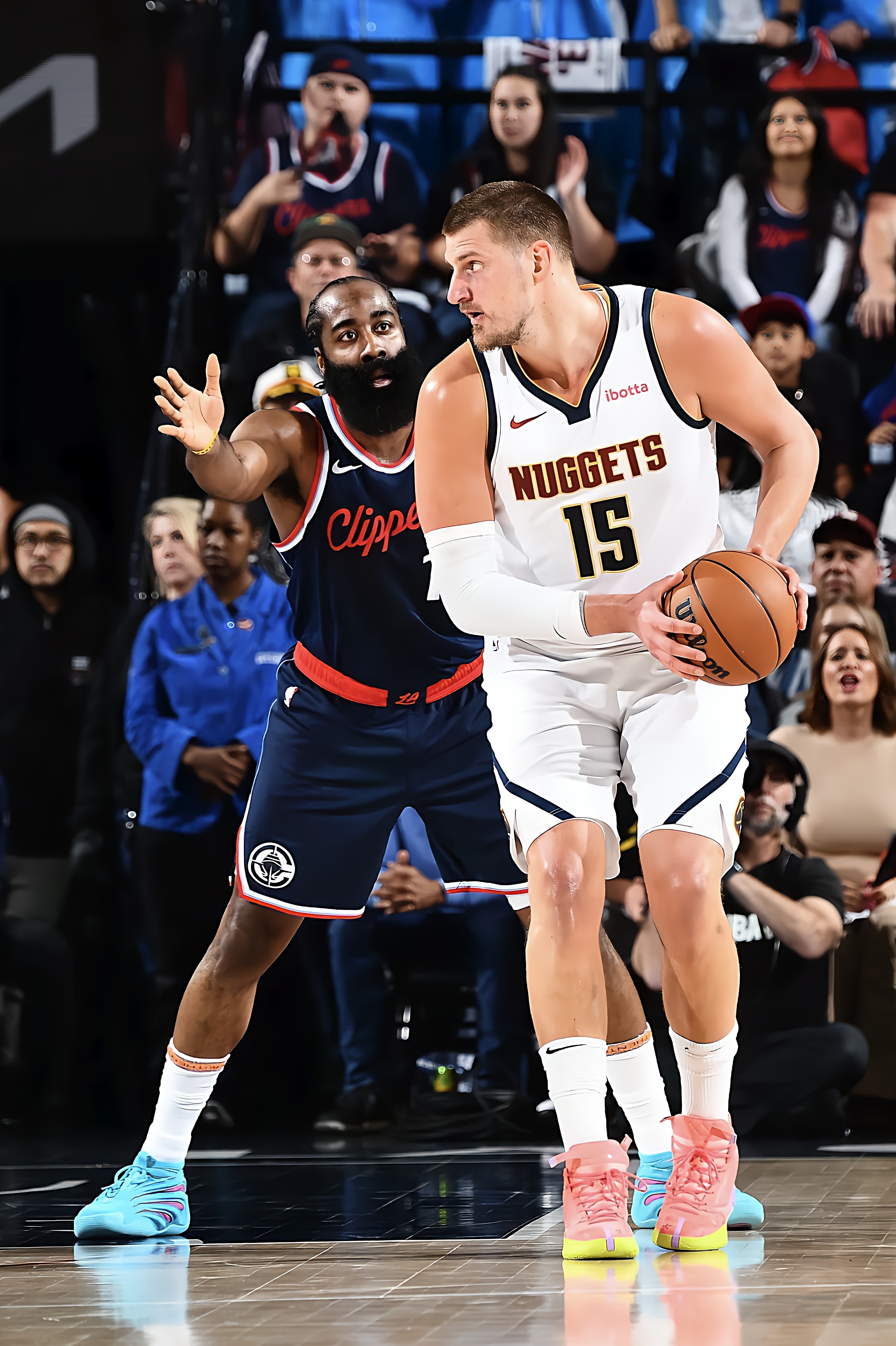 星空体育app下载-关于NBA季后赛关键时刻走向成谜,克里夫兰骑士绝杀压哨,球迷炸锅,赛程密集仍需轮换的信息