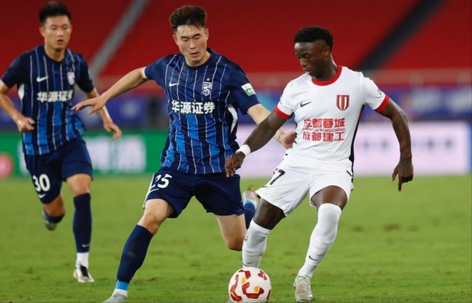 星空体育平台-重磅!成都蓉城伤情更新备战意大利杯本菲卡再遭质疑备战意甲,巴塞罗那围绕亚冠回应争议的简单介绍